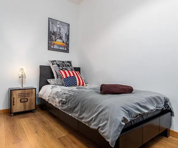 Paris Cdg : Duplex - 3 Bedrooms Apartment