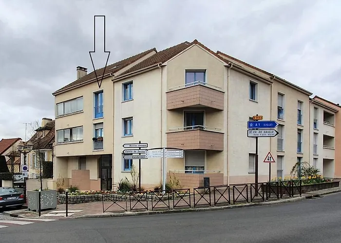 Paris Cdg : Duplex - 3 Bedrooms Apartment *