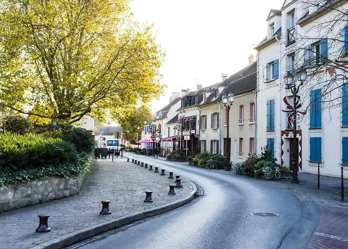 Paris Cdg : Duplex - 3 Bedrooms